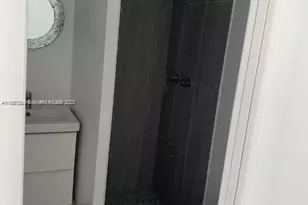 605 Euclid Ave, Miami Beach, FL 33139 - Photo 5