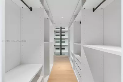 1000 Biscayne Blvd #2402, Miami, FL 33132 - Photo 25