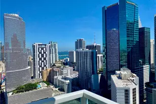 31 SE 5th St, Miami, FL 33131 - Photo 13