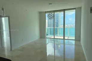 31 SE 5th St, Miami, FL 33131 - Photo 5