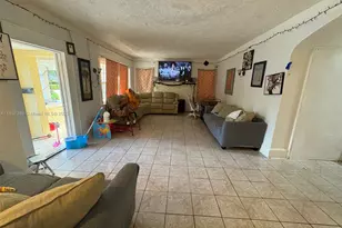 2619 SW 5th St, Miami, FL 33135 - Photo 15