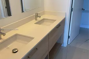 16385 Biscayne Blvd, North Miami Beach, FL 33160 - Photo 7