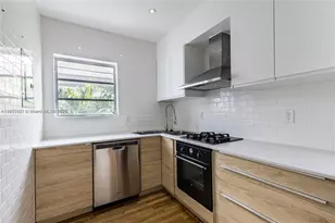 1130 Venetian Way, Miami, FL 33139 - Photo 11