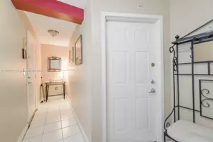 2811 NE 185th St, Aventura, FL 33180 - Photo 29