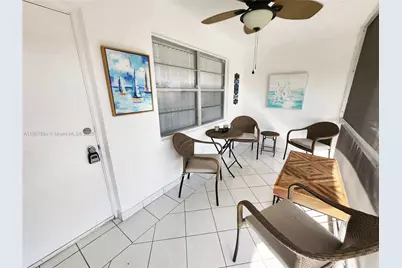 580 Egret Dr #322, Hallandale Beach, FL 33009 - Photo 3