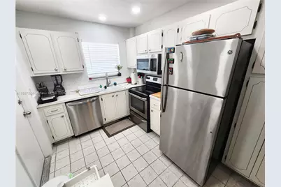 580 Egret Dr #322, Hallandale Beach, FL 33009 - Photo 11