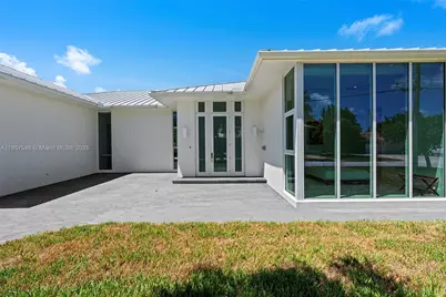 2815 NE 26th Pl, Fort Lauderdale, FL 33306 - Photo 5
