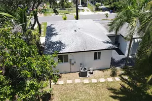 270 NE 162nd St, Miami, FL 33162 - Photo 45