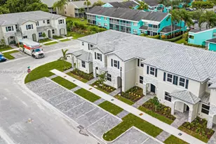 1870 SE 26th Ter, Homestead, FL 33035 - Photo 3