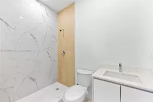 880 SW 1st St, Florida City, FL 33034 - Photo 17