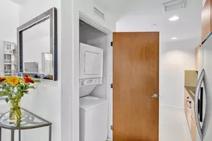 1060 Brickell Ave, Miami, FL 33131 - Photo 13