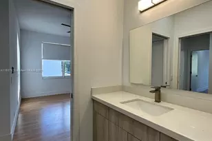 1887 Harbor View Cir, Weston, FL 33327 - Photo 13