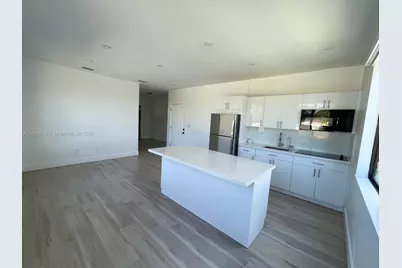1376 NW 35th St, Miami, FL 33142 - Photo 21