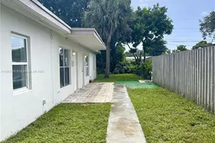 1004 SW 24th Ave, Fort Lauderdale, FL 33312 - Photo 1