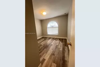 3985 NW 165th St, Miami Gardens, FL 33054 - Photo 5