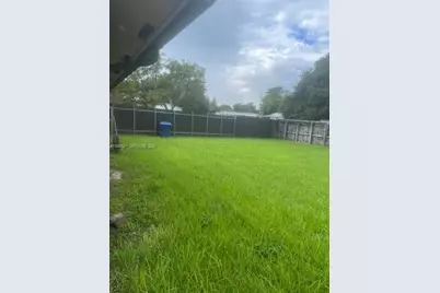 3985 NW 165th St, Miami Gardens, FL 33054 - Photo 9