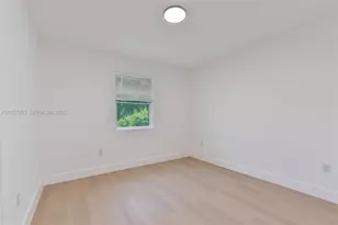 1366 NW 75th St, Miami, FL 33147 - Photo 21