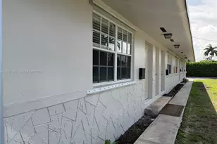 832 NE 5th Ave, Homestead, FL 33030 - Photo 3