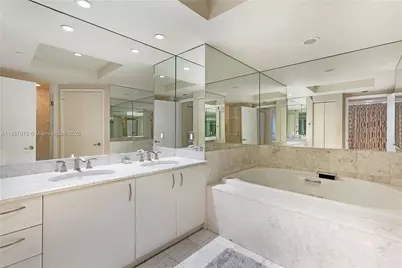 1331 Brickell Bay Dr #2709, Miami, FL 33131 - Photo 7