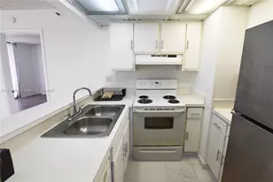 540 Brickell Key Dr, Miami, FL 33131 - Photo 39