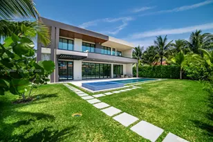 493 Holiday Dr, Hallandale Beach, FL 33009 - Photo 9