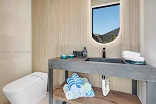 493 Holiday Dr, Hallandale Beach, FL 33009 - Photo 61