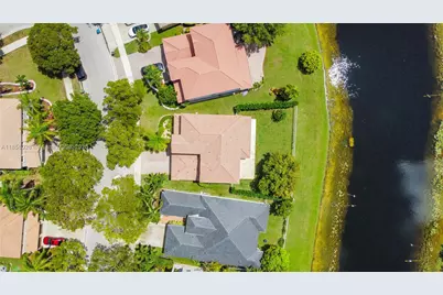 1610 Sandpiper Cir #0, Weston, FL 33327 - Photo 43