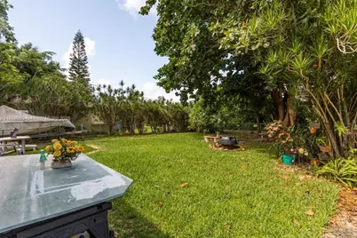 846 NW 3rd Ave, Homestead, FL 33030 - Photo 13