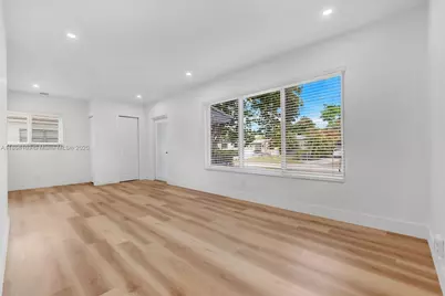 130 NE 169 Ter, North Miami Beach, FL 33162 - Photo 37
