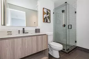 398 NE 5th St, Miami, FL 33132 - Photo 23