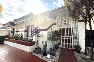 11266 SW 33rd St, Miami, FL 33165 - Photo 1