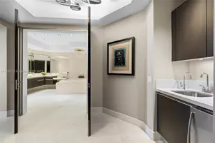 7133 Fisher Island Dr, Miami Beach, FL 33109 - Photo 31