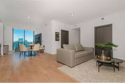 398 NE 5th St #4417, Miami, FL 33132 - Photo 3