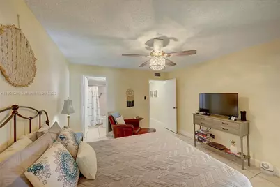 3186 Via Poinciana #203, Lake Worth, FL 33467 - Photo 21