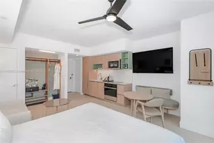 159 NE 6th St, Miami, FL 33132 - Photo 9