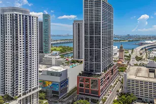 159 NE 6th St, Miami, FL 33132 - Photo 31