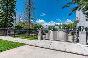 17570 Atlantic Blvd, Sunny Isles Beach, FL 33160 - Photo 21