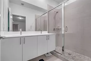 4450 NW 83rd Pkwy, Doral, FL 33166 - Photo 19