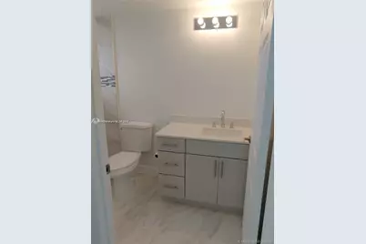 6424 Collins Ave #A-404, Miami Beach, FL 33141 - Photo 11