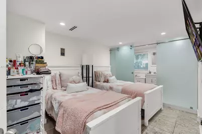 285 W Enid Dr, Key Biscayne, FL 33149 - Photo 21