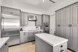 285 W Enid Dr, Key Biscayne, FL 33149 - Photo 17