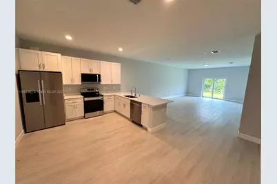 10385 Port Everglades St, Port Charlotte, FL 33981 - Photo 7