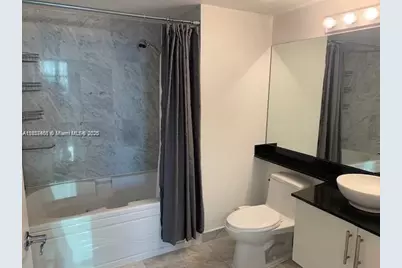 31 SE 5th St #2603, Miami, FL 33131 - Photo 13