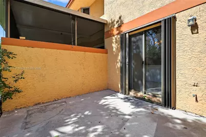 1042 SW 113th Ter #121, Pembroke Pines, FL 33025 - Photo 25