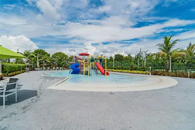 8151 NW 104th Ave #7, Doral, FL 33178 - Photo 37