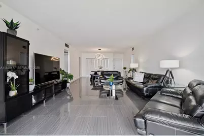 5601 Collins Ave #820, Miami Beach, FL 33140 - Photo 7