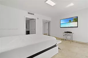 1800 N Bayshore Dr, Miami, FL 33132 - Photo 31