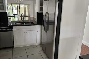 343 Fairway Cir, Weston, FL 33326 - Photo 7