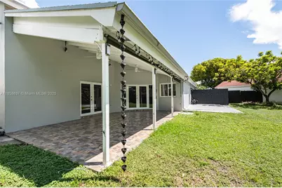 11518 SW 174th St, Miami, FL 33157 - Photo 23