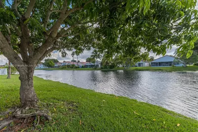 161 Granada Ave, Weston, FL 33326 - Photo 3